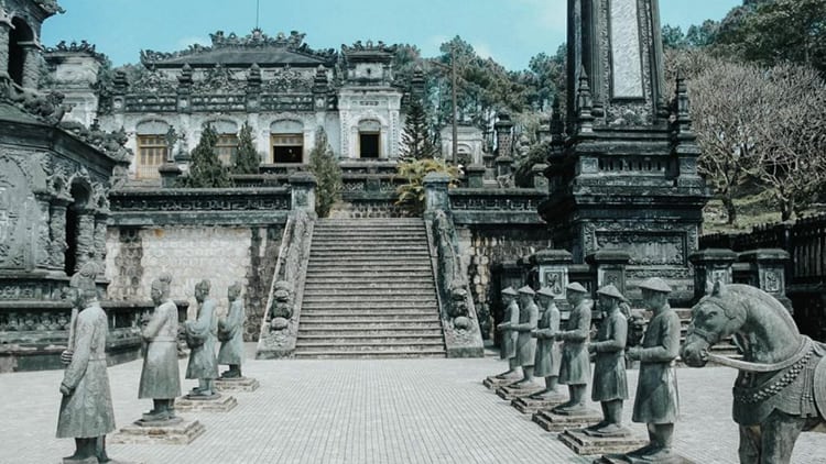 khai-dinh-tomb - danang to hue day trip